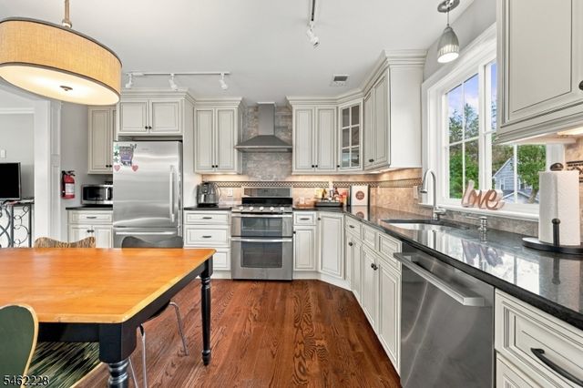 14 Catherine Ln, Morristown Town, NJ 07960