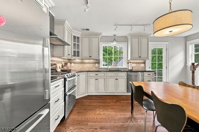 14 Catherine Ln, Morristown Town, NJ 07960
