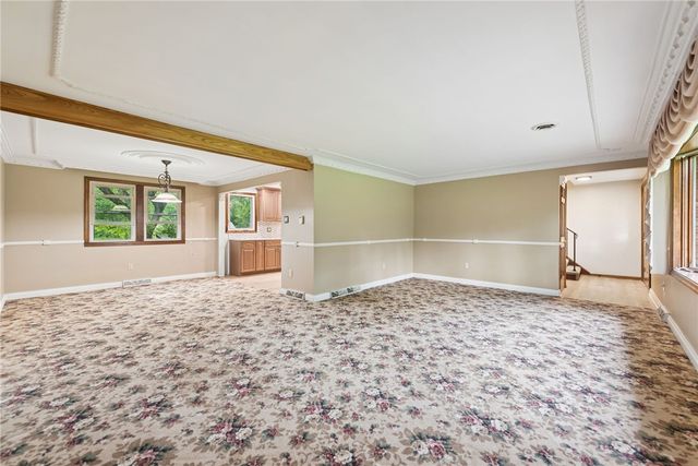 22 Buzzardtown Rd, Hempfield Twp, PA 15642