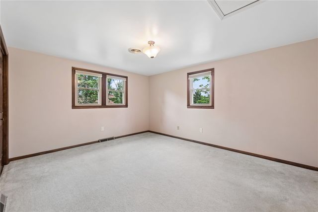 22 Buzzardtown Rd, Hempfield Twp, PA 15642