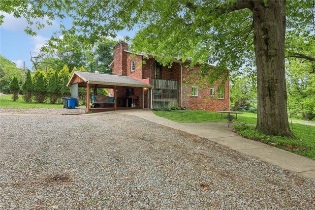 22 Buzzardtown Rd, Hempfield Twp, PA 15642