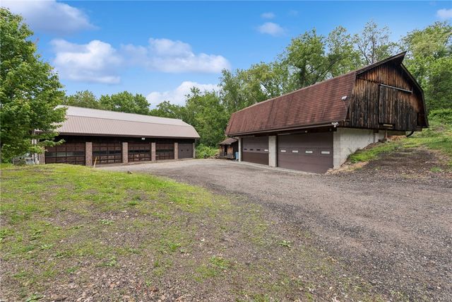 22 Buzzardtown Rd, Hempfield Twp, PA 15642