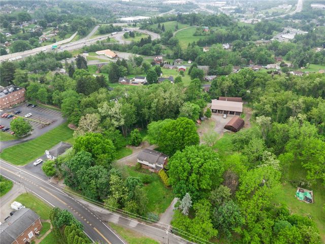 22 Buzzardtown Rd, Hempfield Twp, PA 15642