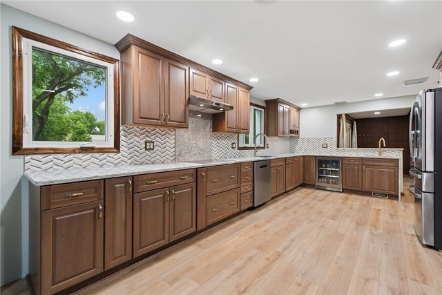 22 Buzzardtown Rd, Hempfield Twp, PA 15642