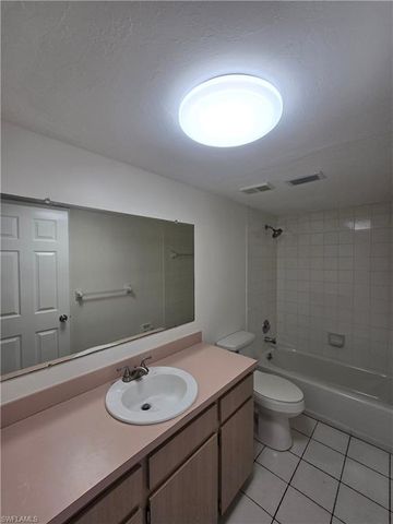 4815 Triton CT E 3, Cape Coral, FL 33904