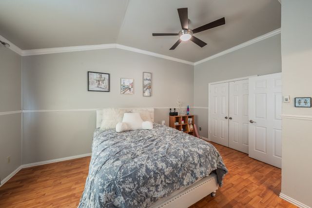 649 Harvest Hill Street, Lewisville, TX 75067