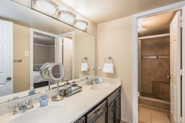 649 Harvest Hill Street, Lewisville, TX 75067