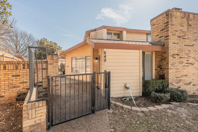 649 Harvest Hill Street, Lewisville, TX 75067