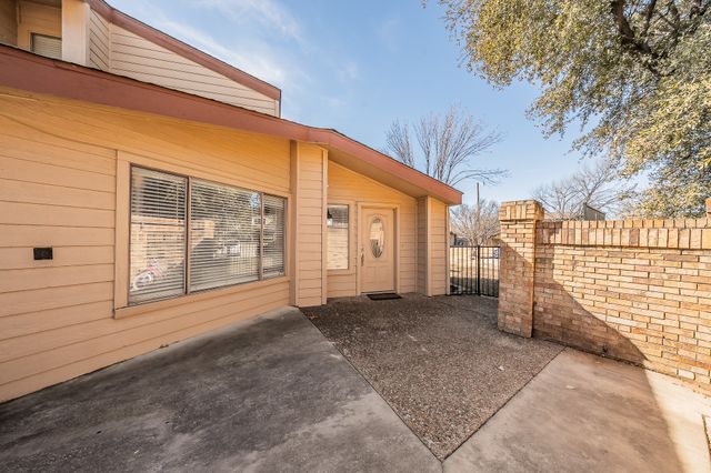 649 Harvest Hill Street, Lewisville, TX 75067