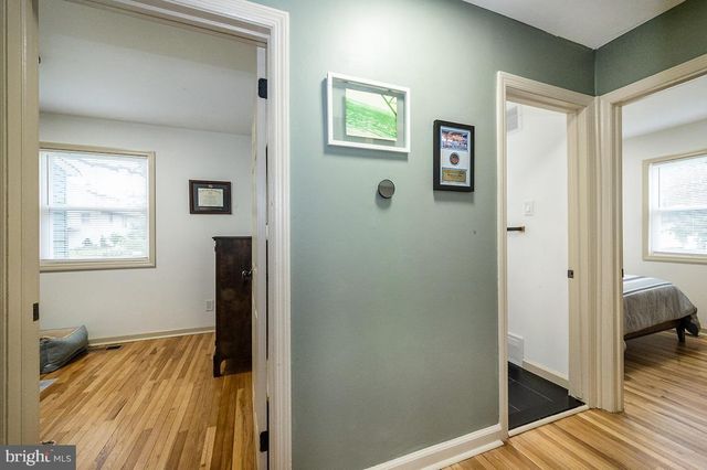 48 S OAK AVE, Mount Ephraim, NJ 08059