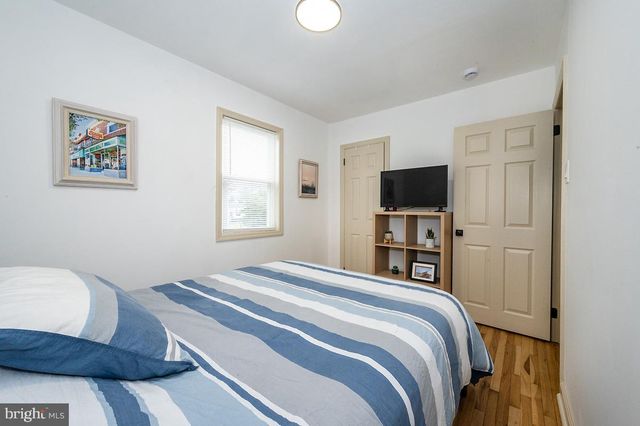 48 S OAK AVE, Mount Ephraim, NJ 08059
