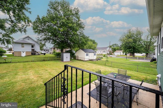 48 S OAK AVE, Mount Ephraim, NJ 08059