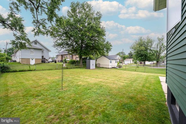 48 S OAK AVE, Mount Ephraim, NJ 08059