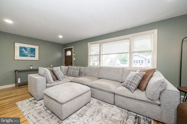 48 S OAK AVE, Mount Ephraim, NJ 08059