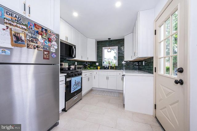48 S OAK AVE, Mount Ephraim, NJ 08059