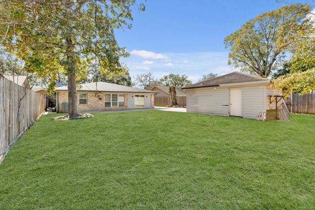 5902 Reamer Street, Houston, TX 77074