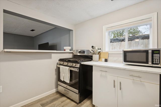 57149 Greenlawn Avenue, Osceola, IN 46561