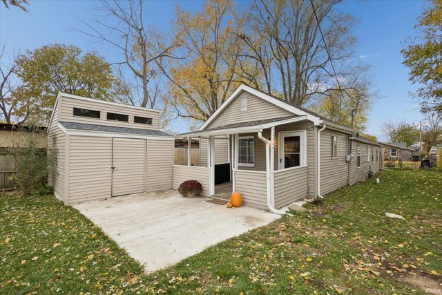 57149 Greenlawn Avenue, Osceola, IN 46561