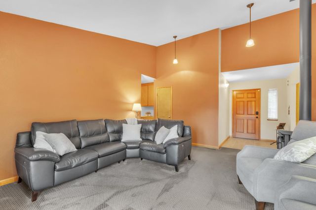 20120 Redwood Dr, Foresthill, CA 95631