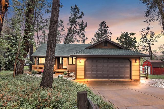 20120 Redwood Dr, Foresthill, CA 95631