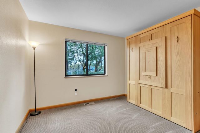 20120 Redwood Dr, Foresthill, CA 95631