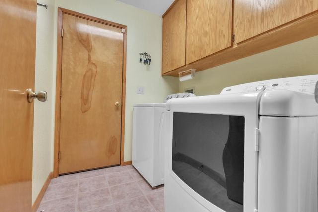 20120 Redwood Dr, Foresthill, CA 95631