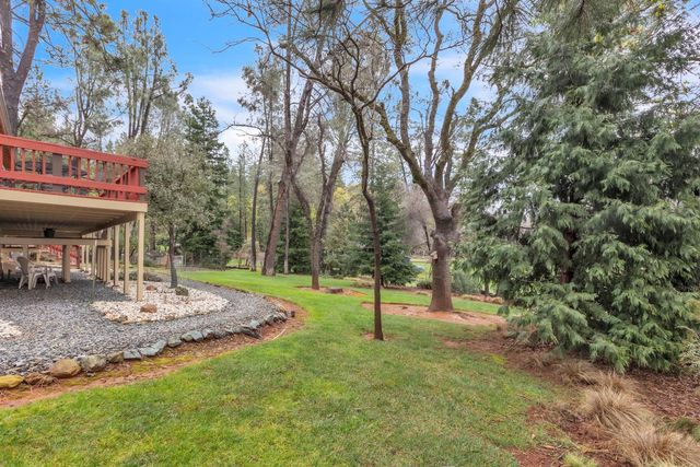 20120 Redwood Dr, Foresthill, CA 95631