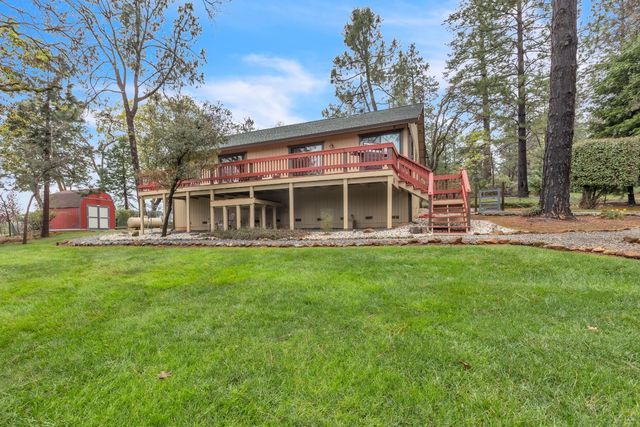 20120 Redwood Dr, Foresthill, CA 95631