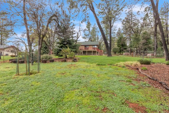 20120 Redwood Dr, Foresthill, CA 95631