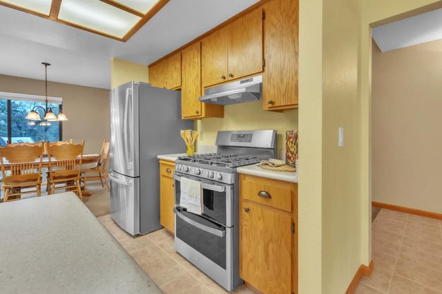 20120 Redwood Dr, Foresthill, CA 95631