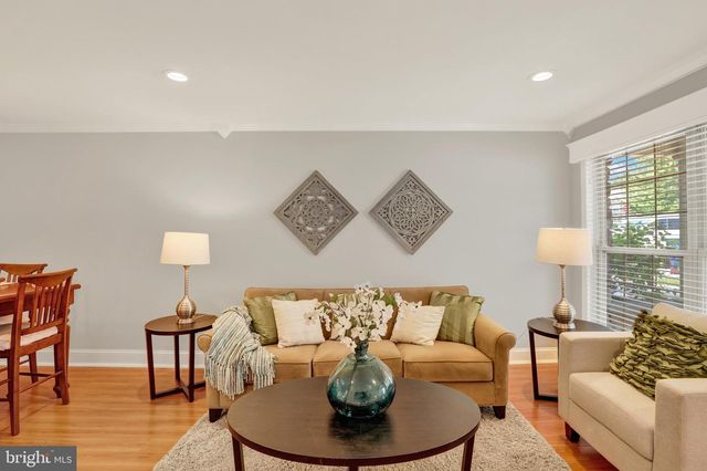 104 SUFFIELD CT, Chalfont, PA 18914