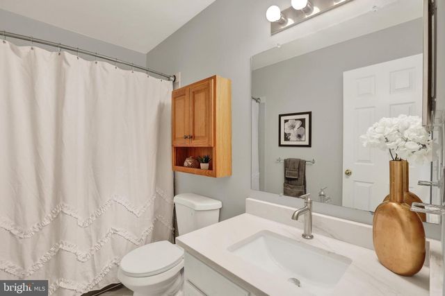 104 SUFFIELD CT, Chalfont, PA 18914