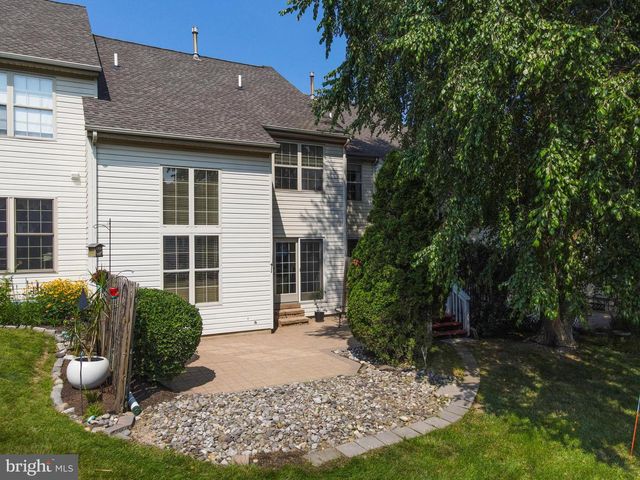 104 SUFFIELD CT, Chalfont, PA 18914