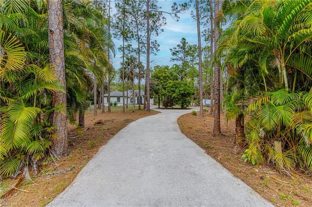 4065 10th AVE SE, Naples, FL 34117