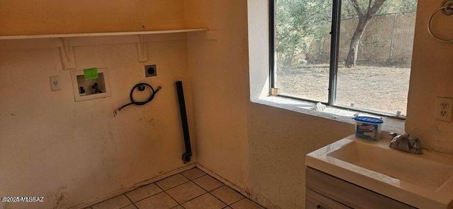 895 Via Esmeralda, Rio Rico, AZ 85648