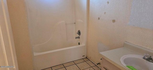 895 Via Esmeralda, Rio Rico, AZ 85648