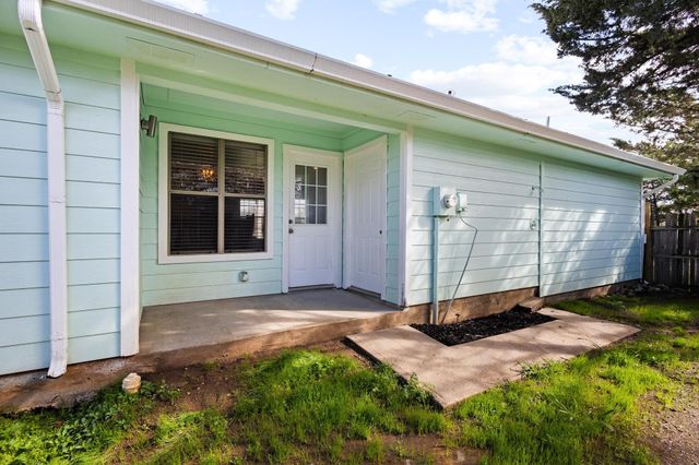 404 Willow Drive, Pottsboro, TX 75076