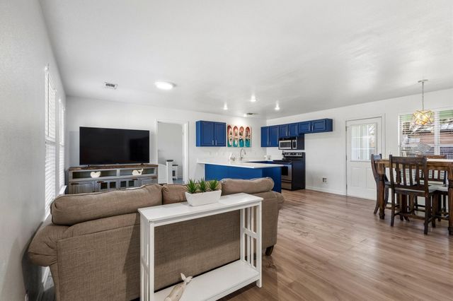 404 Willow Drive, Pottsboro, TX 75076