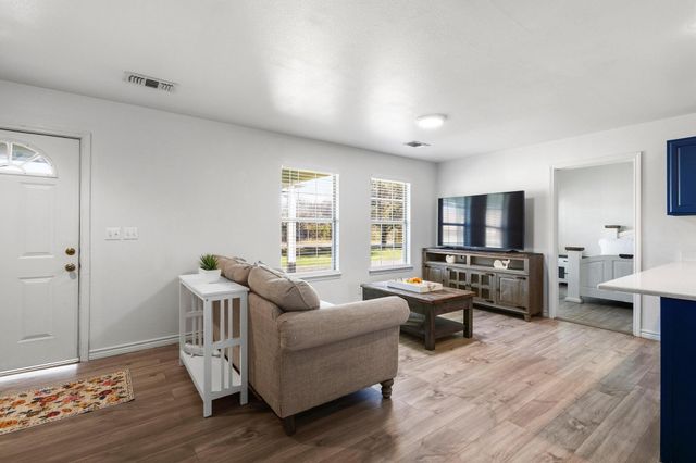 404 Willow Drive, Pottsboro, TX 75076