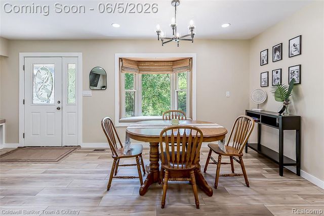 4225 N Tipsico Lake Road, Hartland, MI 48353