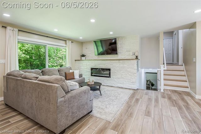 4225 N Tipsico Lake Road, Hartland, MI 48353