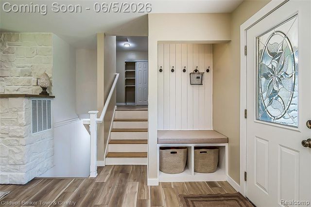 4225 N Tipsico Lake Road, Hartland, MI 48353