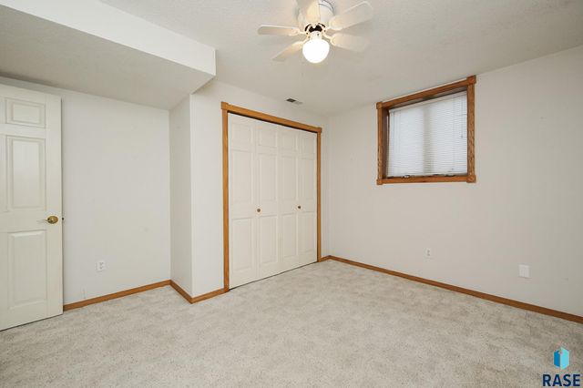 4301 E 19TH St, Sioux Falls, SD 57103