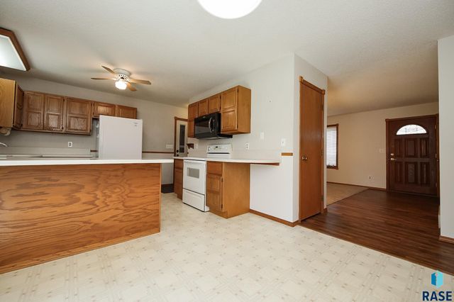 4301 E 19TH St, Sioux Falls, SD 57103