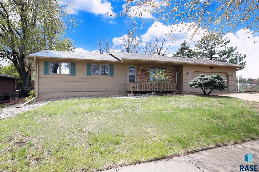 4301 E 19TH St, Sioux Falls, SD 57103