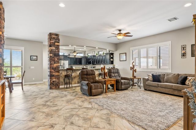 2130 E Calle Salamanca, Fort Mohave, AZ 86426