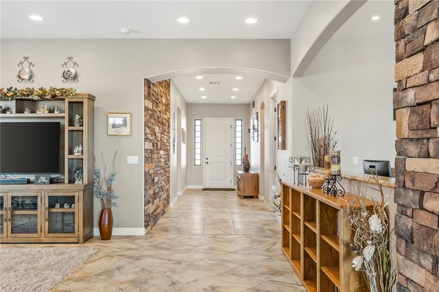 2130 E Calle Salamanca, Fort Mohave, AZ 86426