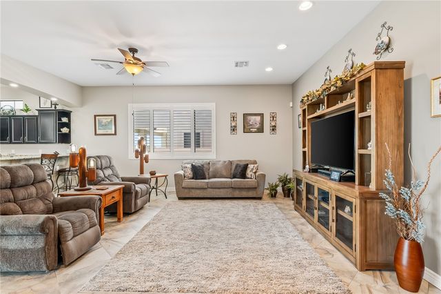 2130 E Calle Salamanca, Fort Mohave, AZ 86426