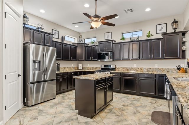 2130 E Calle Salamanca, Fort Mohave, AZ 86426