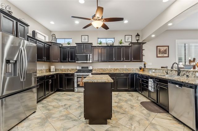 2130 E Calle Salamanca, Fort Mohave, AZ 86426